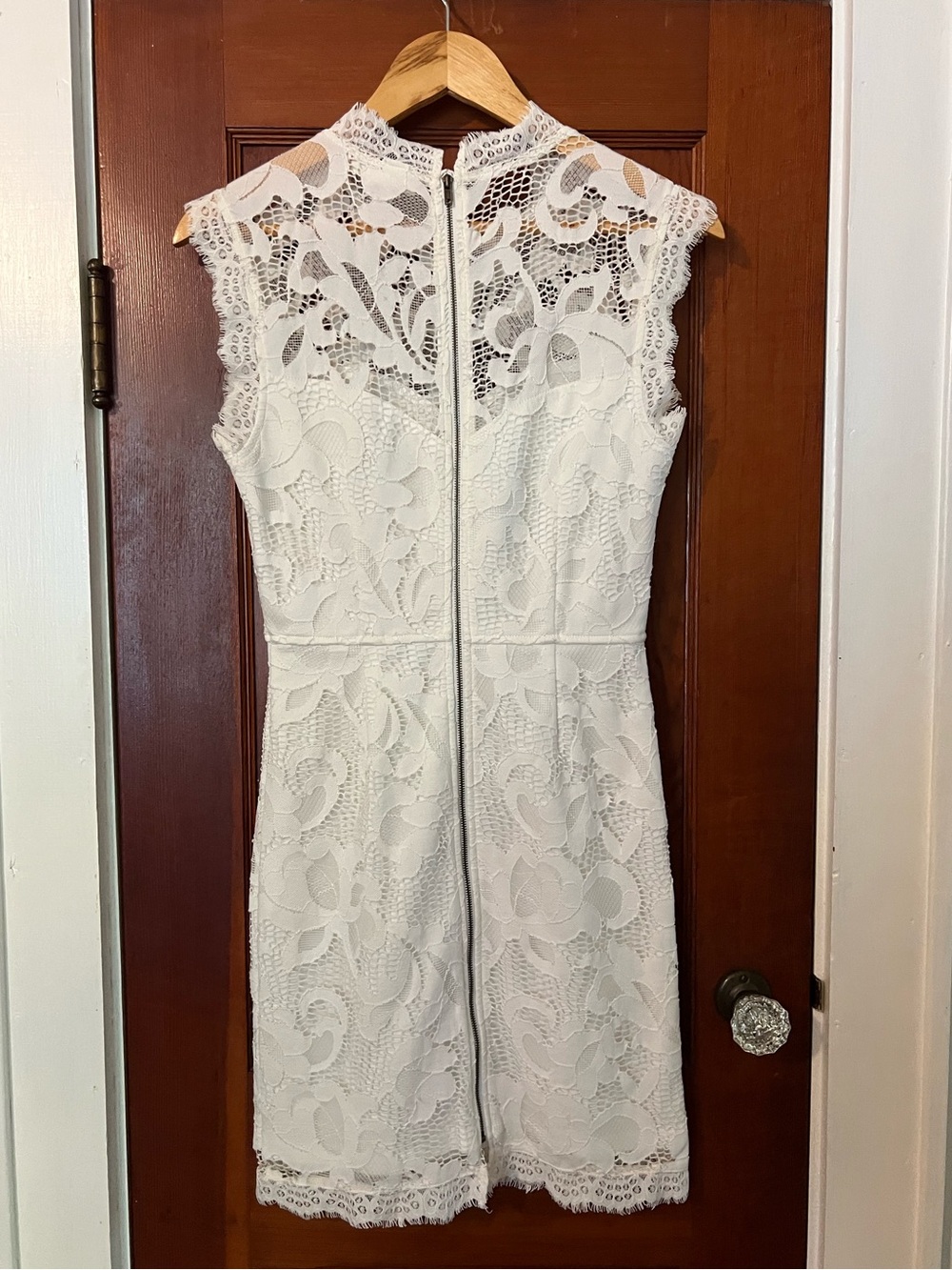 Sans Souci White Lace Wedding Bridal Sheath Dress Size Medium Elegant Cocktail - Picture 3 of 11